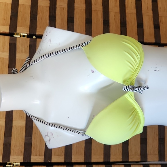 Victoria secret push up cups - Picture 1 of 7